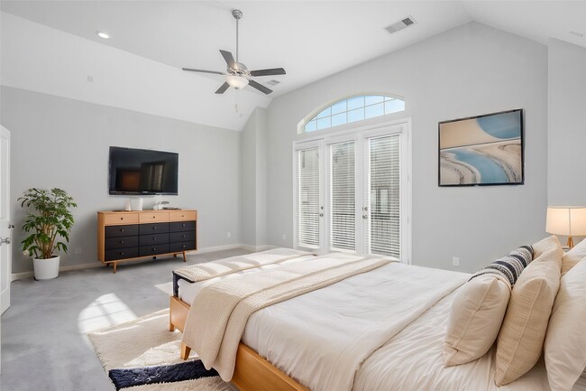 Building Photo - 1130 Shepherd Oaks Dr