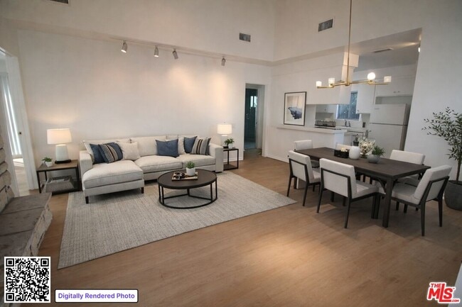 Building Photo - 15008 Greenleaf St