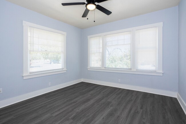 Building Photo - 331 San Emidio St