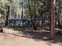 Building Photo - 14822 Magalia Dr