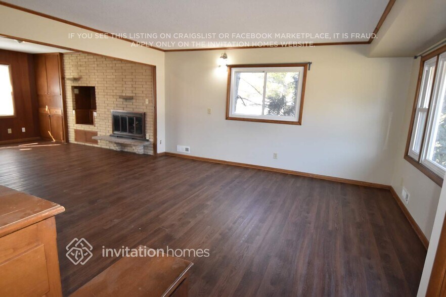 Building Photo - 5245 Triton Dr