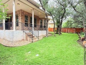 Building Photo - 404 Dry Gulch Bend