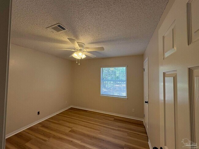 Building Photo - 7098 Moran Ln