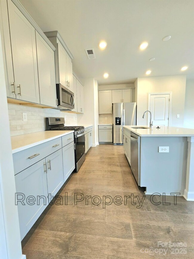 Building Photo - 157 Shepherds Lndg Dr