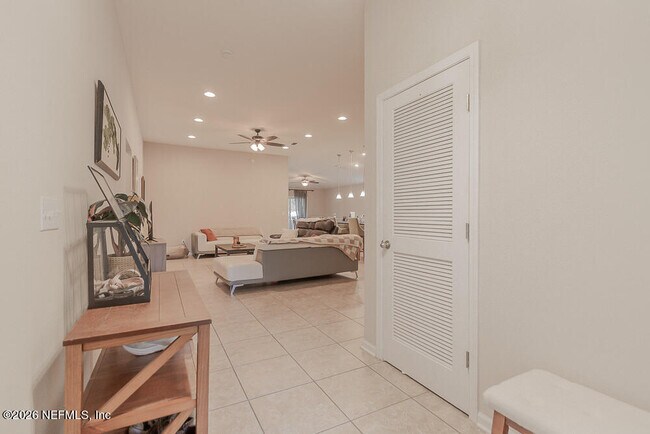 Building Photo - 15816 Twin Creek Dr