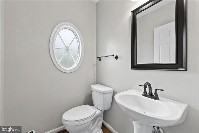 Building Photo - 8436 Kirby Lionsdale Dr