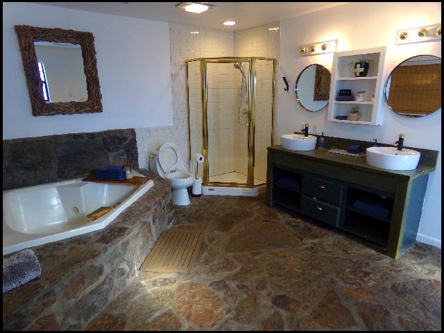 Building Photo - 136 Catalina Cir