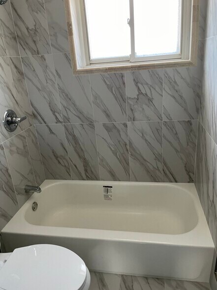 BATHROOM - 15226 W 9 Mile Rd