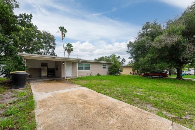 Building Photo - 1349 Woodbine St