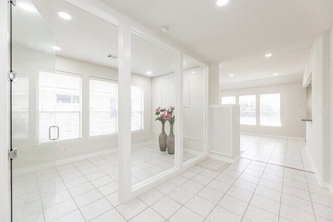 Building Photo - 8510 Chickamauga Ln