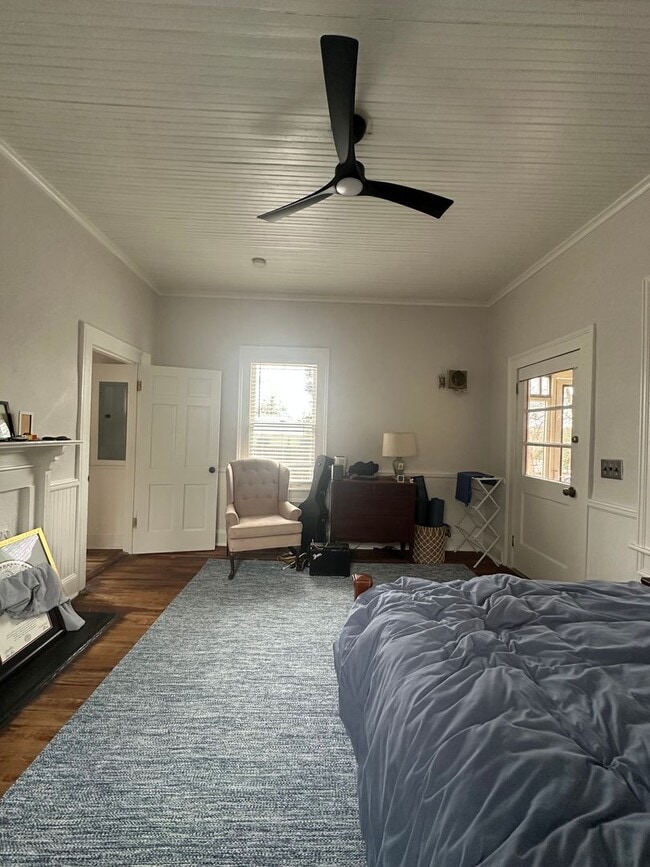 Building Photo - Shotgun Home in the Boulevard Neighborhood - Move in date June 1st, 2026