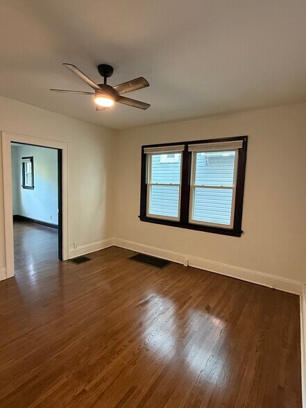 Building Photo - 1535 Blair Ave