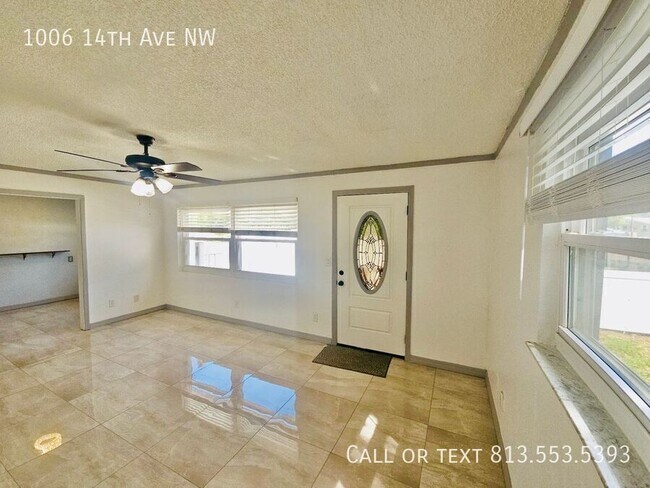 Building Photo - 1006 14th Ave NW