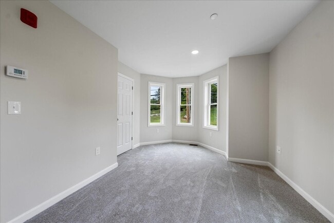 Building Photo - 62 N Main St