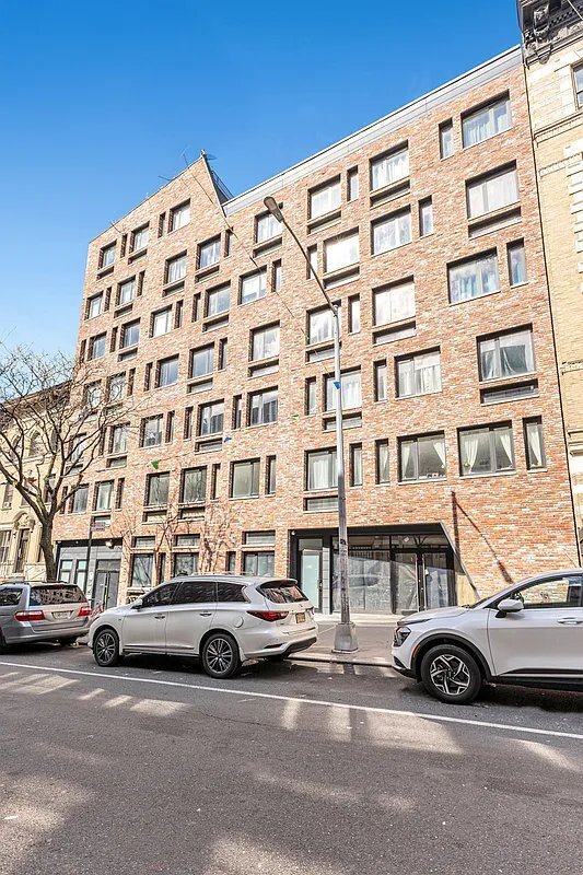 Building Photo - 531 W 159th St