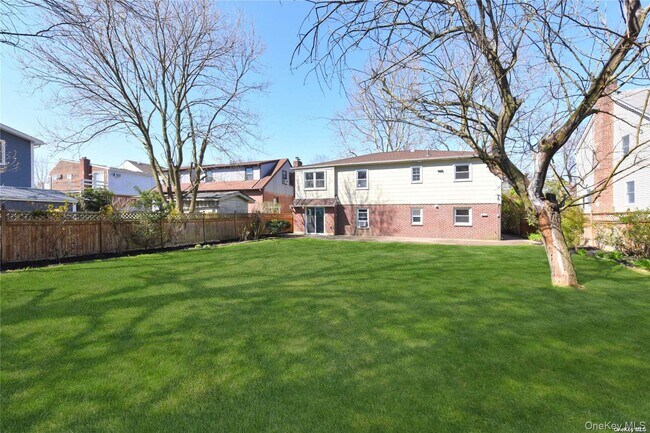 Building Photo - 6 Dunes Ln