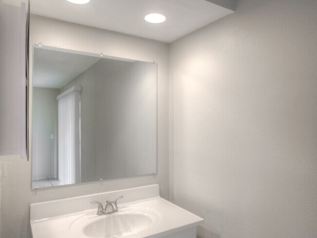 Building Photo - 2922 Loch Arbor Ct