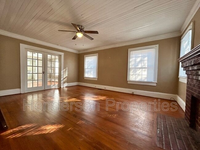 Building Photo - 935 Old Charlotte Rd SW