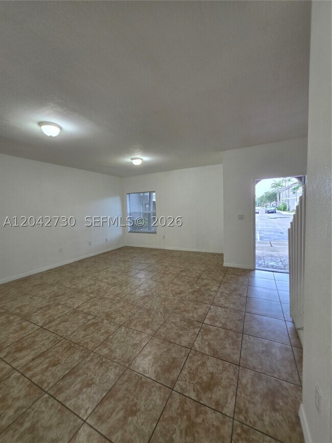 Building Photo - 4906 SW 141st Ave