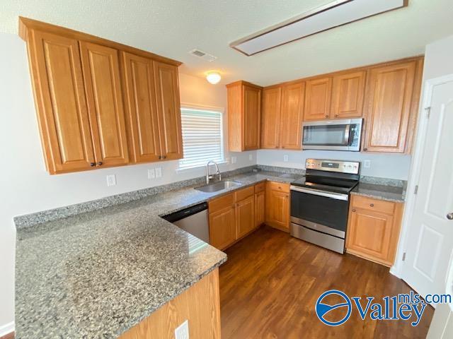 Building Photo - 135 Potters Wheel NW