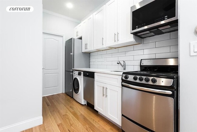 Primary Photo - 169 E 99th St