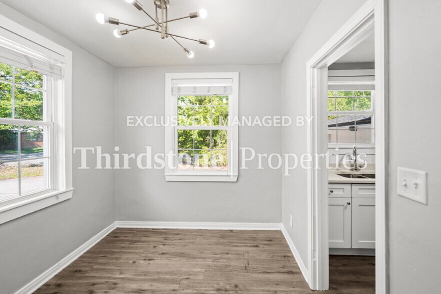 Building Photo - 5204 Astral St