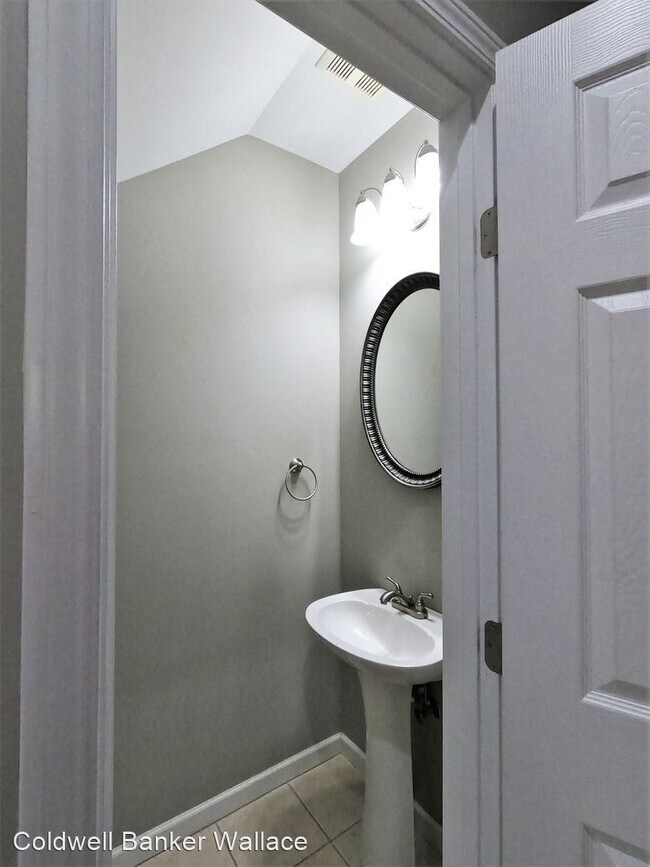 Building Photo - 3 br, 3.5 bath House - 9924 Belmont Park Lane