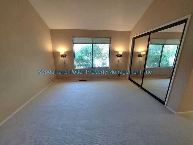 Building Photo - Spacious 3 Bed + Loft in Rio Del Mar