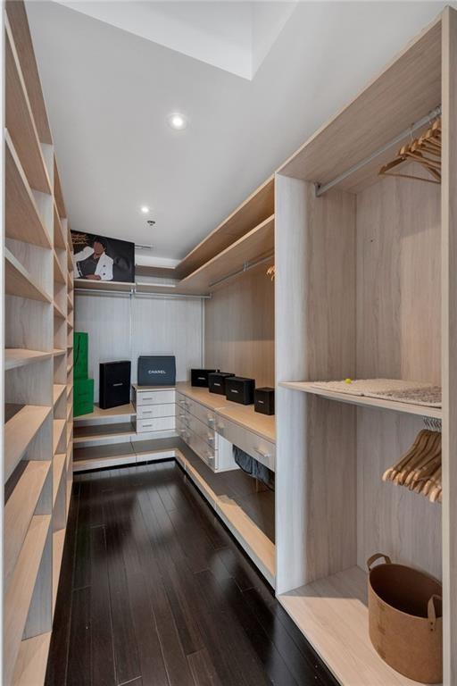 Building Photo - 2233 Peachtree Rd NE