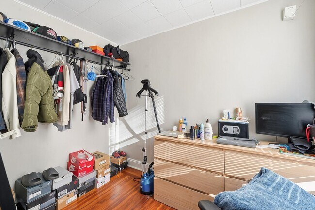 Building Photo - 289 Whiton St