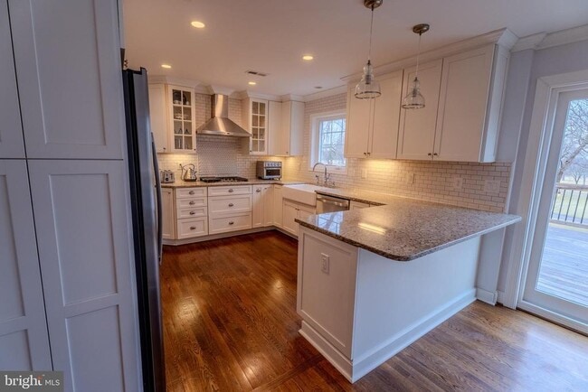 Building Photo - 308 Old Court House Rd NE