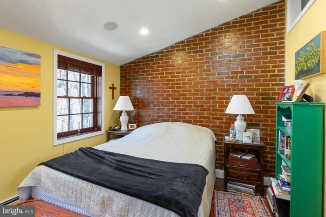 Building Photo - 928 Irving St