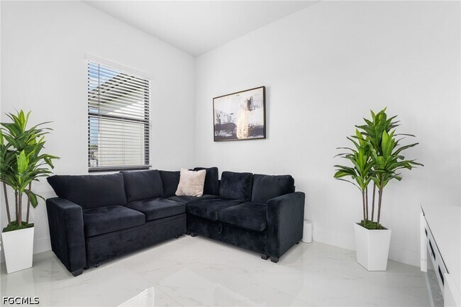 Building Photo - 2608 25th St W