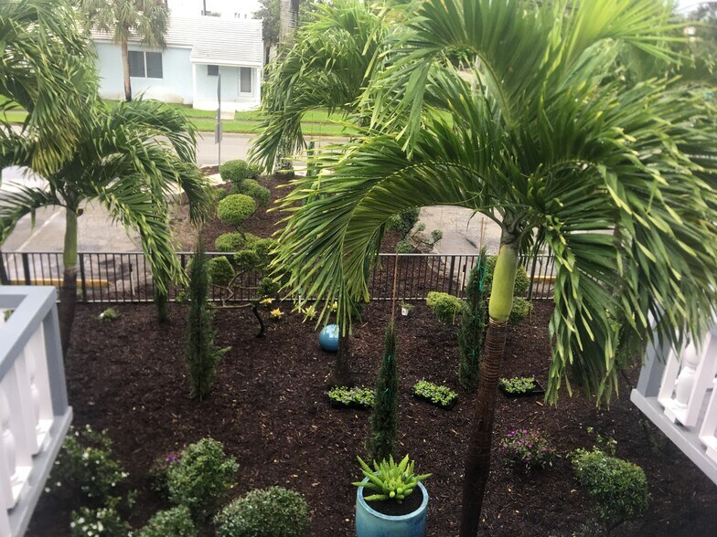 Building Photo - 111 SW 11th Ave