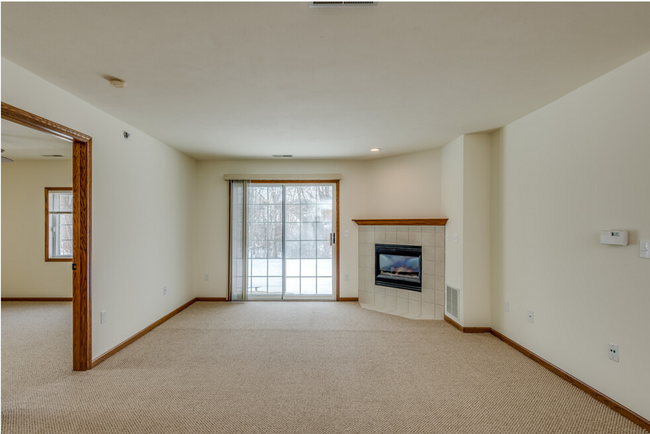 Building Photo - Foxcroft Luxury Apartment, 2 -Bedroom 2 - ...