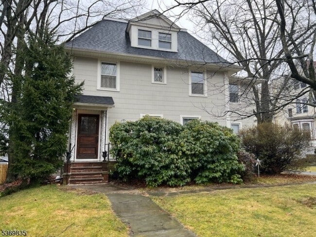 Primary Photo - 105 Park St