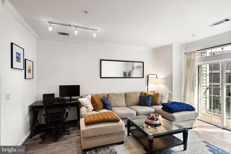 Building Photo - 2465 Army Navy Dr