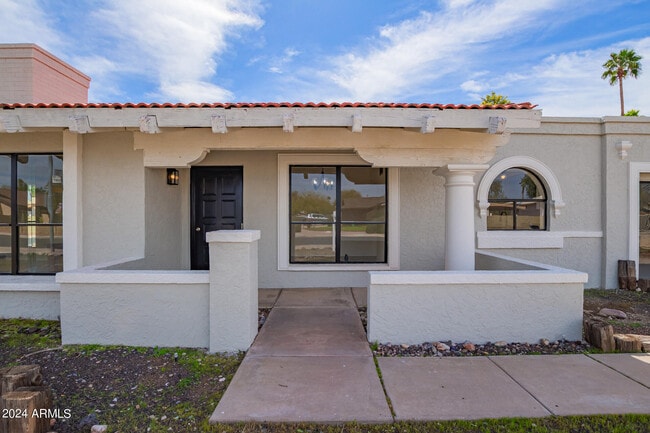 Building Photo - 3917 W Juniper Ave