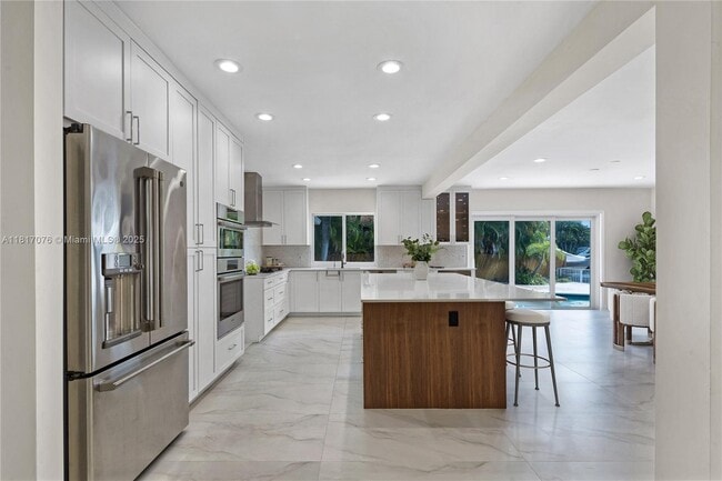Building Photo - 12985 Ortega Ln