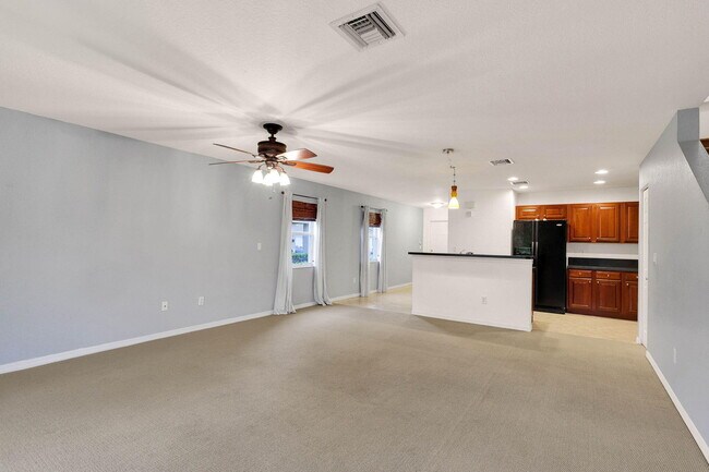 Building Photo - 2988 SE Lexington Lakes Dr