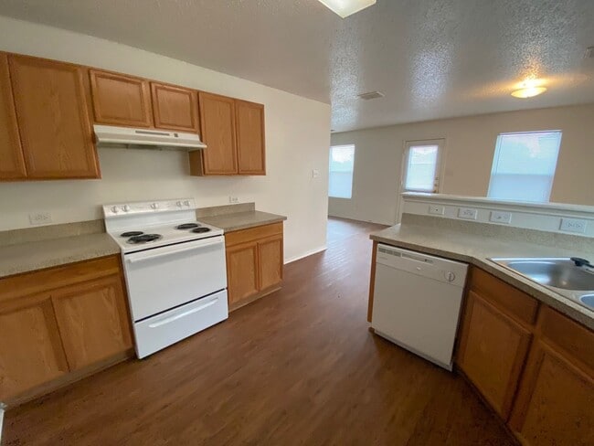 Building Photo - Nice 2 Story Home in Eagle Mtn. Saginaw ISD