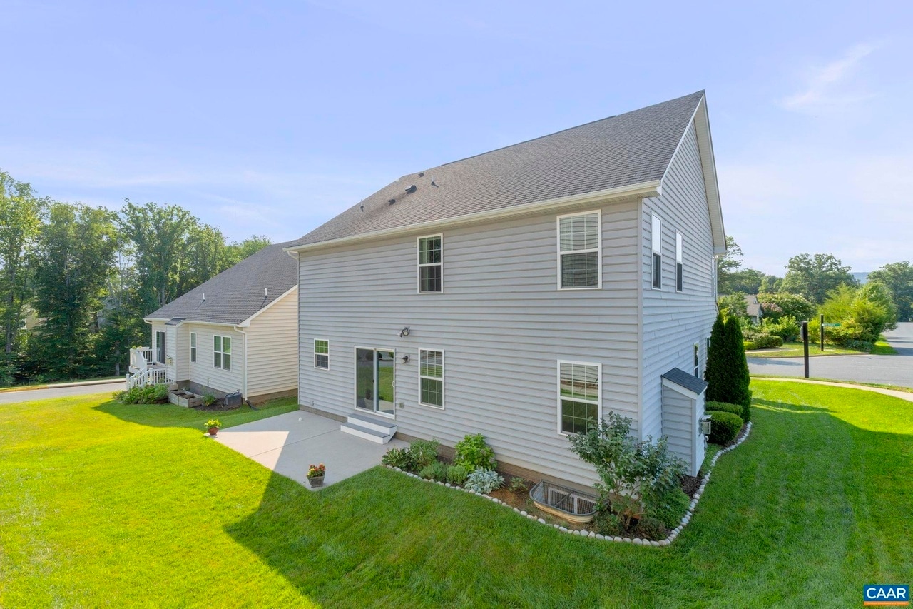 Building Photo - 3007 Sun Valley Dr