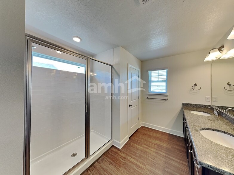 Building Photo - 4423 Reisswood Loop