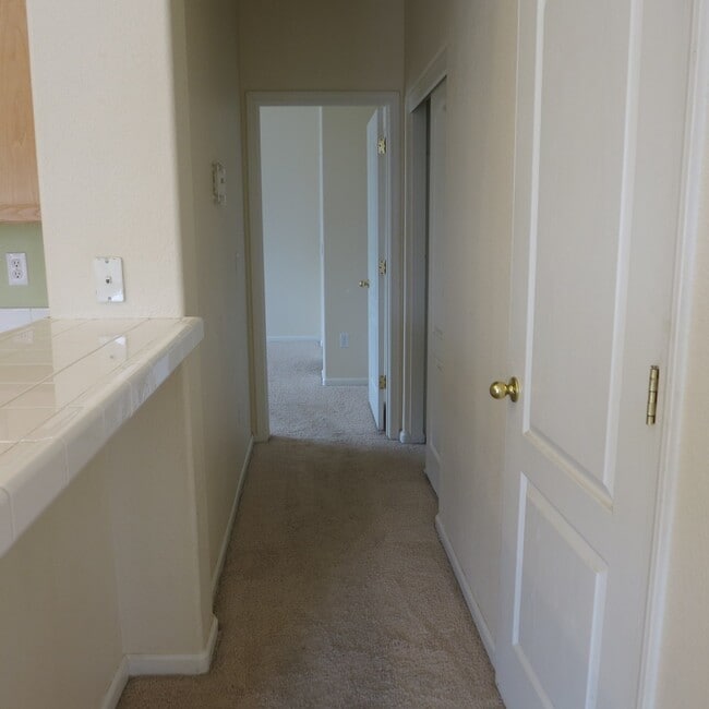 Building Photo - Cozy 3 bedroom