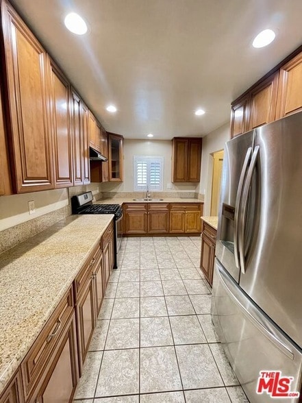 Building Photo - 5028 4th Ave