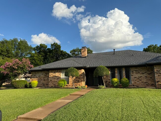 Building Photo - 206 Turpin Dr