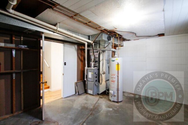 Building Photo - Spacious 3Bed/ 1Bath Home|$500 off the Deposit