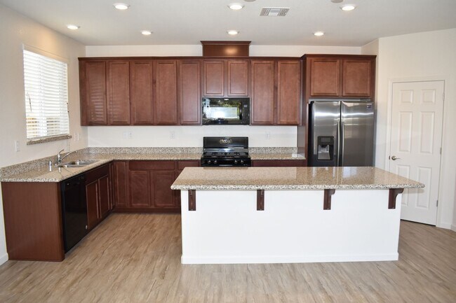 Building Photo - 6114 Mehrten Cir
