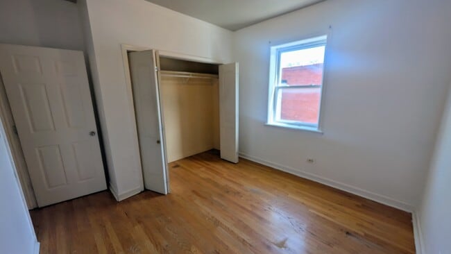 Building Photo - 3536 W Monroe St