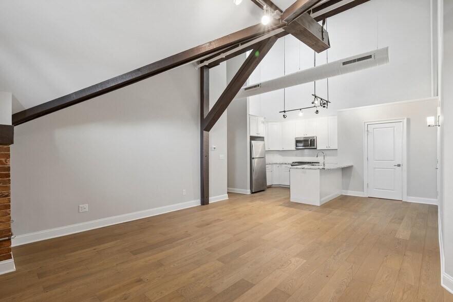 Building Photo - 77 Van Dam St